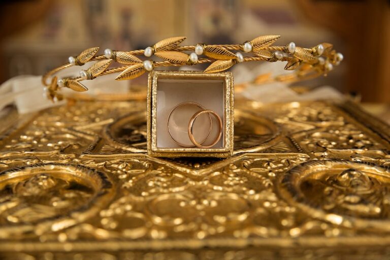 The History of Gold Jewelry: From Ancient Civilizations to Modern Luxury